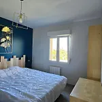 Cadre Idyllique, Piscine Chauffee, 8 Personnes * Bors-de-Montmoreau