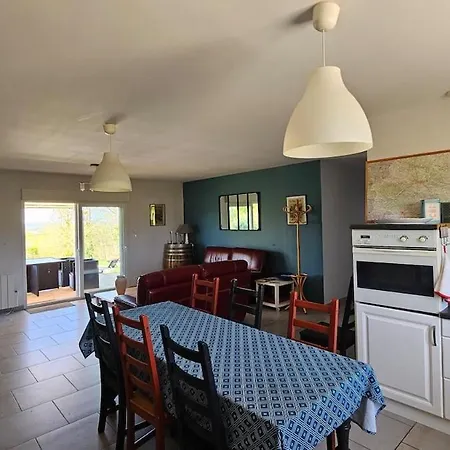 Cadre Idyllique, Piscine Chauffee, 8 Personnes * Bors-de-Montmoreau