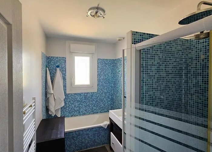 Cadre Idyllique, Piscine Chauffee, 8 Personnes Bors-de-Montmoreau