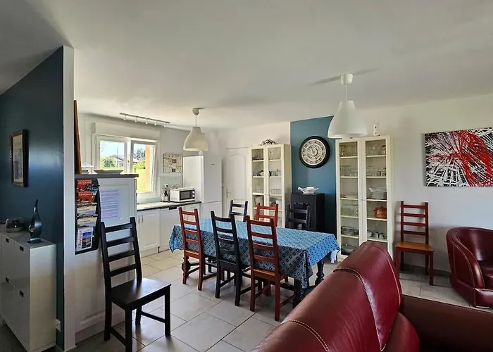 Cadre Idyllique, Piscine Chauffee, 8 Personnes 別荘 *